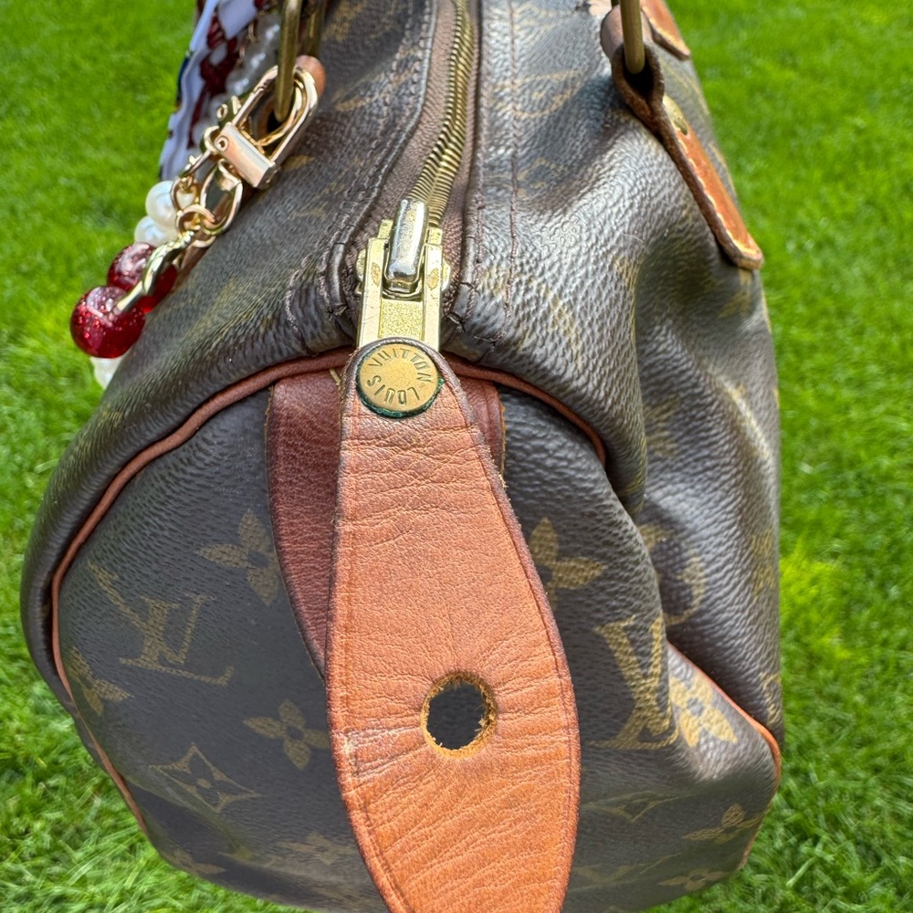 Authentic Louis Vuitton Speedy 25 - Picture 5 of 12